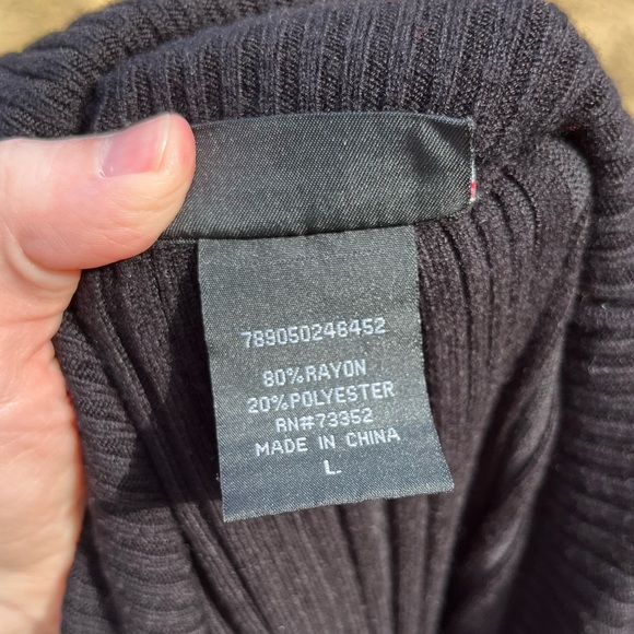 Y2K Off-The-Shoulder Sweater - Picture 10 of 14